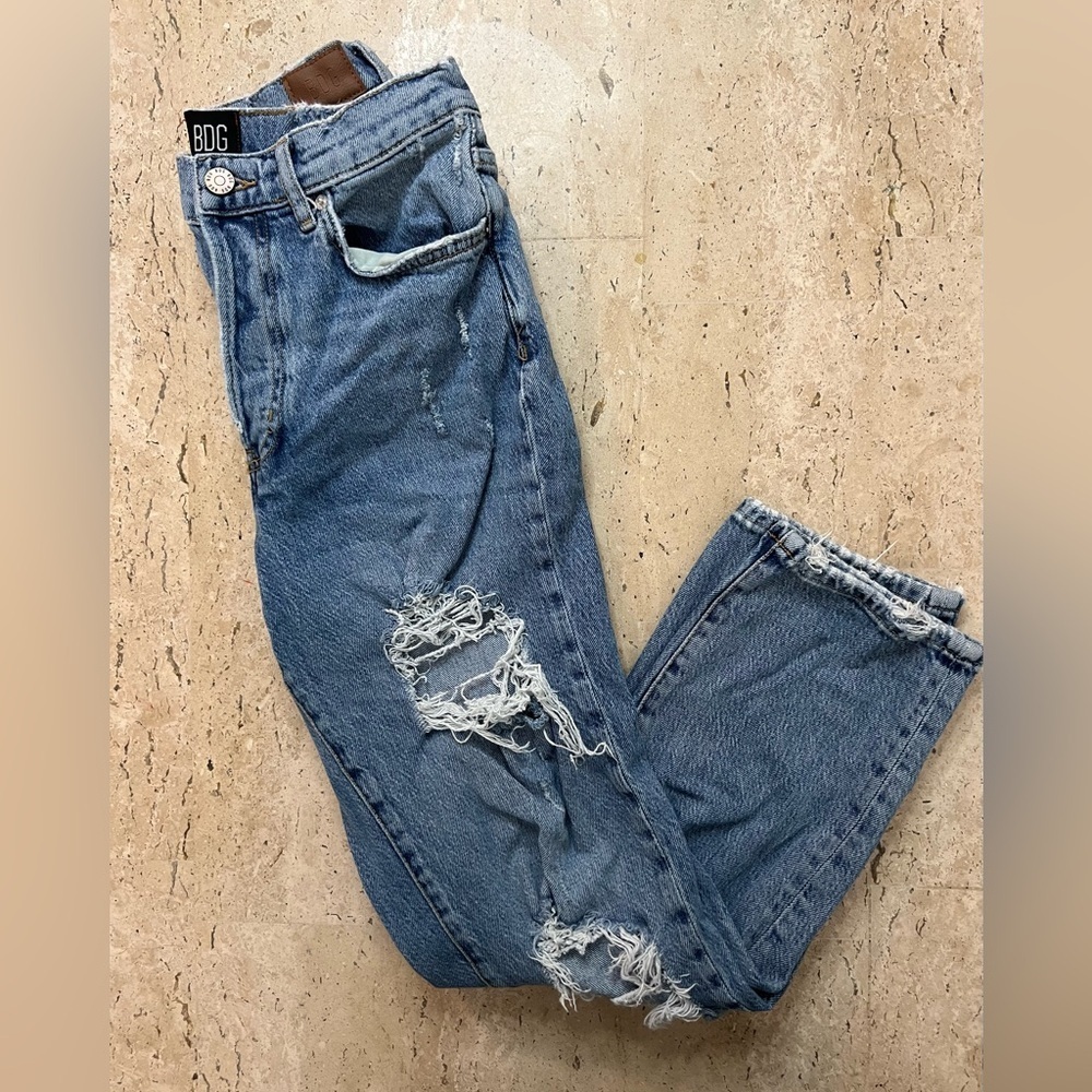 BDG Women’s Ripped Distressed Stretch High Rise Slim Straight Jeans Size 28 (6)
